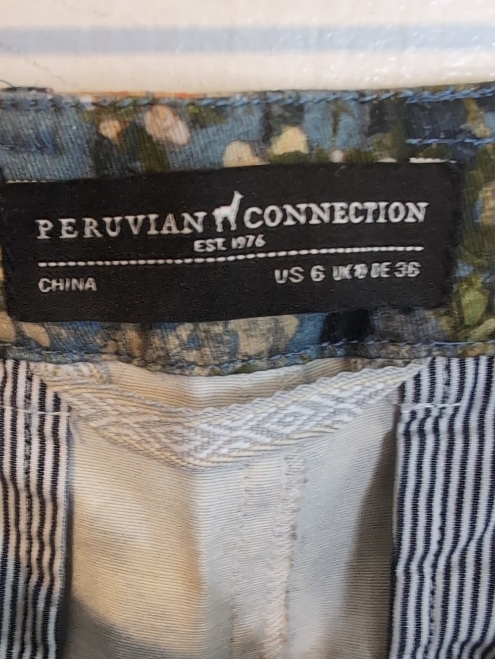 Peruvian Connection Nikki Floral Cropped pants womens 6x24 - Picture 4 of 9